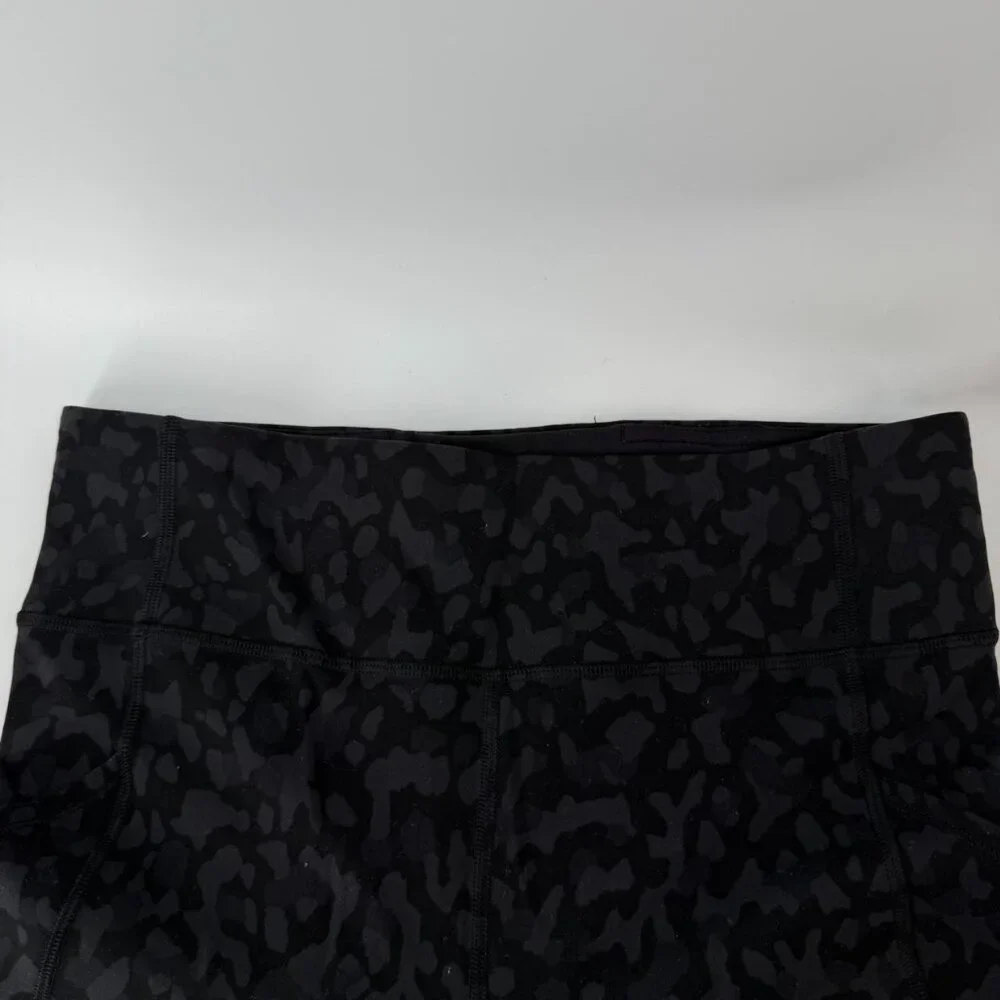 Lululemon Wunder Under HR Tight 24” Size 8 Camo Deep Coal - Picture 3 of 6